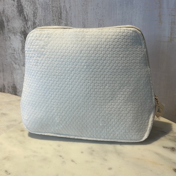 COPY - GUERLAIN PARIS Cosmetic Bag, white with a beautiful soft exterior / 🐝 go - Picture 6 of 9